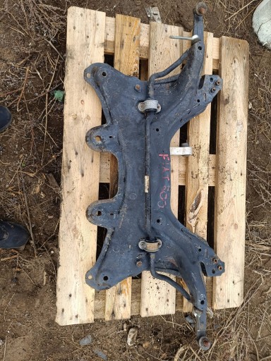 Колыбель для салазок hyundai kona 1.6crdi, поворотный рычаг 62401j9000