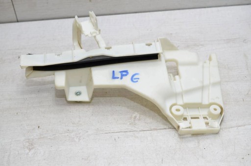 Alfa Romeo Giulia 2021 front side left holder