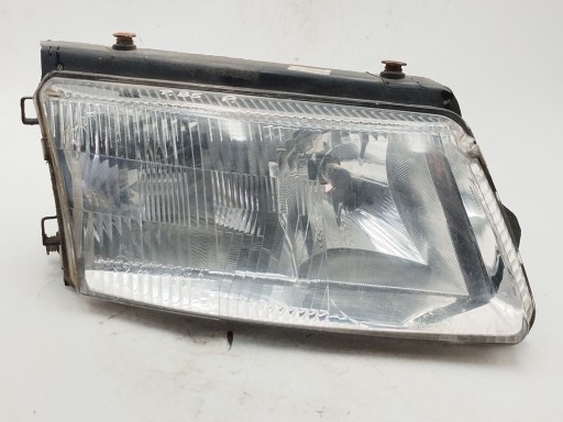 VW Passat B5 far desna prednji dio prednja