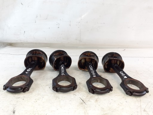 MERCEDES W203 piston connecting rod 1.8 compressor; 143 KM