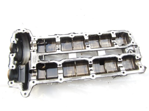 ABDECKUNG DER VENTILE LINKS MERCEDES W164 3.0 CDI