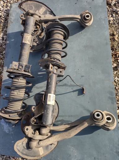 2043232600 - Амортизатор рульового важеля передній mercedes w204