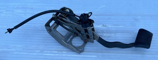 PEDAL brakes AUTOMAT LANCIA THEMA II 11- 04779687AG