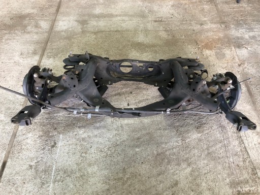 Toyota rav 4 2.5 гибридная задняя балка подвески