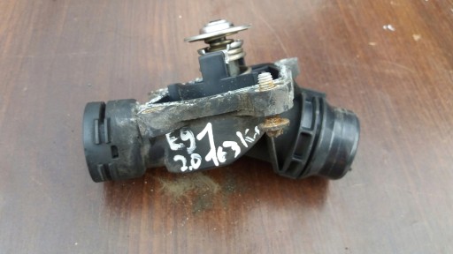 abdeckung gehäuse des thermostats BMW E 91 2.0 DIESEL 163 KM