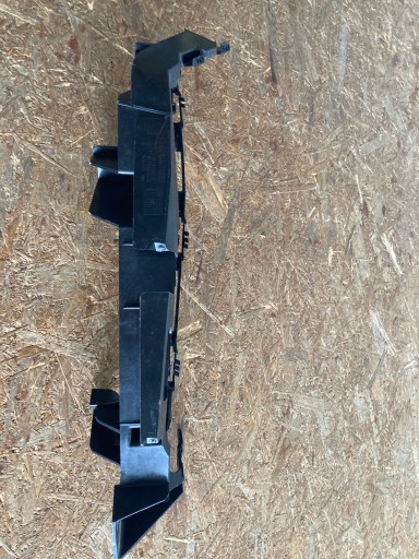 4K8821136A 4K8821138A - Рамка фари права SEAT LEON 5FA807890B