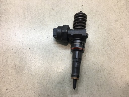 НАСОС-ФОРСУНКА ALHAMBRA 1.9 TDI 038130073R