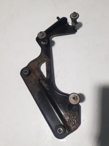 MERCEDES W212 bracket KOMPRESORA springing