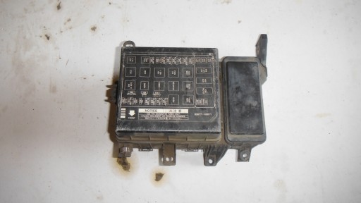 82677-60011 - БЛОК ПРЕДОХРАНИТЕЛЕЙ TOYOTA LAND CRUISER 100