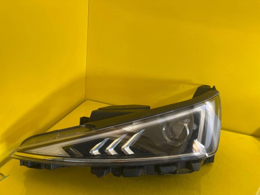 light left HYUNDAI ELANTRA 6 VI LIFT 18- lens