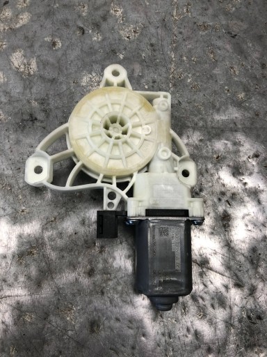 Моторчик склопідйомника правий передній mercedes s-class w222 amg a0009065806