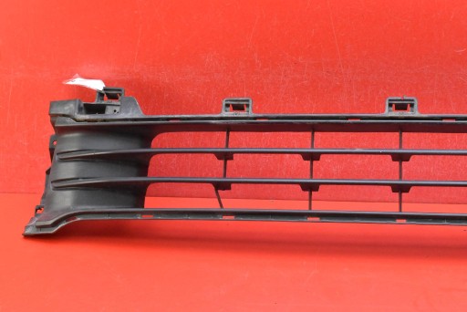Lüftungsgitter der Stoßstange mitte schwarze 6402A429 FIAT FULLBACK 16-20
