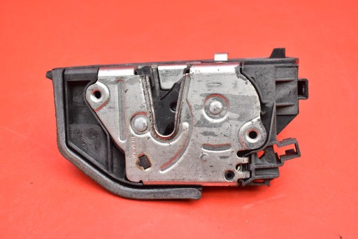 zámek dveře levý předek přední EU 7167077 BMW E87 04-07