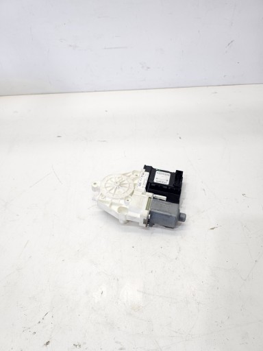 Модуль электродвигателя стеклоподъемника левый передний audi a3 8p 8p0959801q