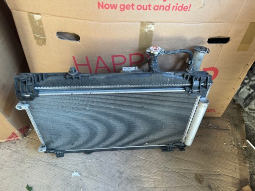 422136-1892 - Toyota yaris iii 1.5 vvti комплект радиатора водяной вентилятор кондиционера оригинал