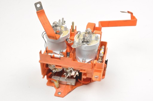 Контактор аккумулятора модуля реле volvo v60 d6 20140311 2098372