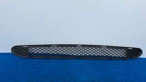 MERCEDES C-KLASA W203 grid of a bumper front central NOWKA K83/CX34