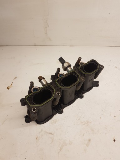 intake manifold AUDI A4 B7 A6 C6 3.2 FSI 06E133109J