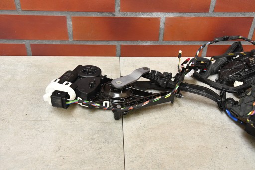 lock door left front DOCIAGANIE SOFT CLOSE wiring NAPED BMW 7 G70 i7