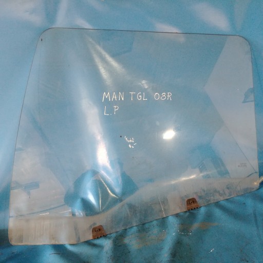 Стекло левое передняя левая дверь MAN TGL 8.180 2008г.