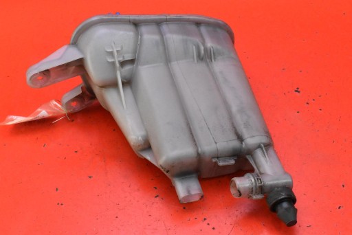 Réservoir eau 8K0121403H AUDI Q5 8R 2.0 TFSI 211 KM QUATTRO 08-12