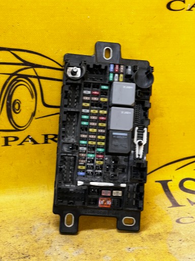 K8D2-14N030-AB - Блок запобіжників lr range rover evoque ii l551