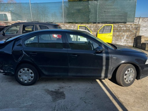 LF9R/Z1Z1 - SKODA OCTAVIA II HB порог стойка правая левая LF9R / Z1