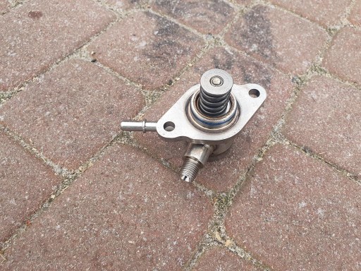 injection pump Opel Astra K V 1.2T 55510178