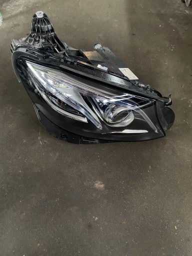 MERCEDES E 213 ЛАМПА ПРАВА МНОГОСВІТЛЯ 2139061804