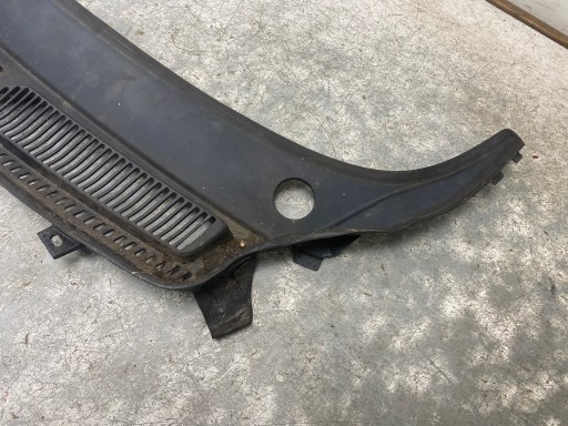FORD KA + plus 1.2 torpédo levé horní E4B5-A02217-BF