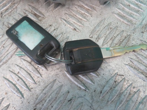 allumage clé MITSUBISHI CANTER FUSO 3.0 20R MK645481