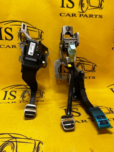 JX61-7B633-RC LX61-9F836-CA - КОМПЛЕКТ ПЕДАЛЕЙ ГАЗ ГАЛЬМО ЗЧЕПЛЕННЯ FORD KUGA MK3