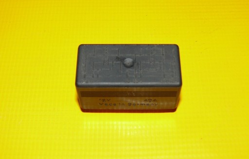 Relais WENTYLATOROW MERCEDES S-KLASA W140 40A 12V 0015428219