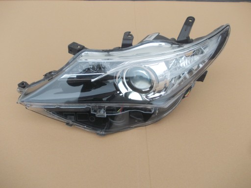 Лампа фары левая toyota auris ii led europa e18 81150-02e20