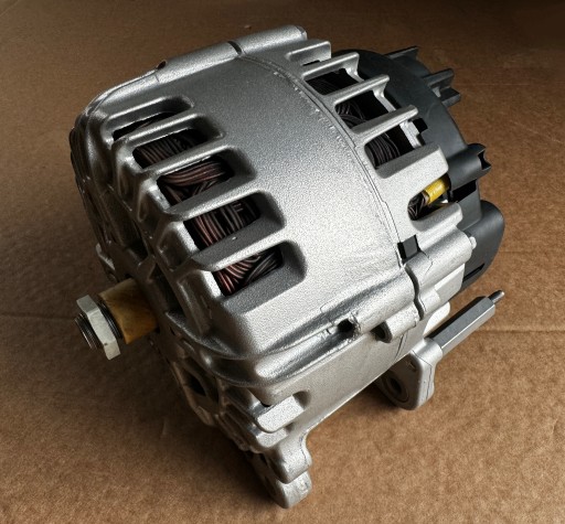 Генератор vw audi skoda seat 04c903023mx 04e903015tx