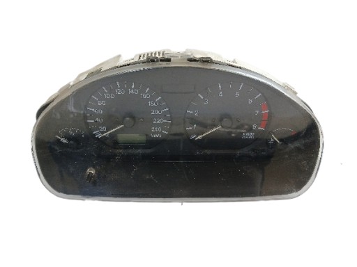 MITSUBISHI CARISMA 1.6 műszeróra műszeróra MR308402