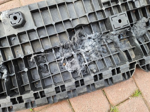floor pillar of a bumper front of the front Opel Corsa F 9829531680