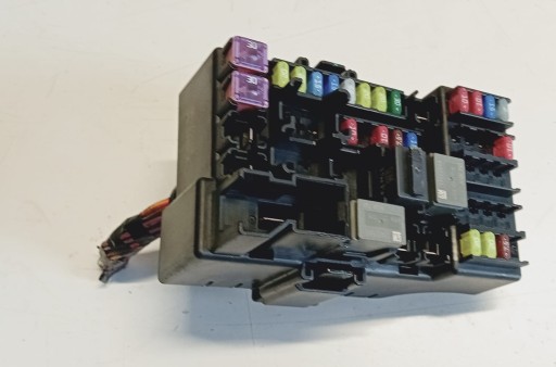 Module fusibles OPEL CORSA E