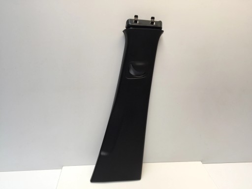 A2476900400 - MERCEDES B W247 20R крышка центральной правой стойки