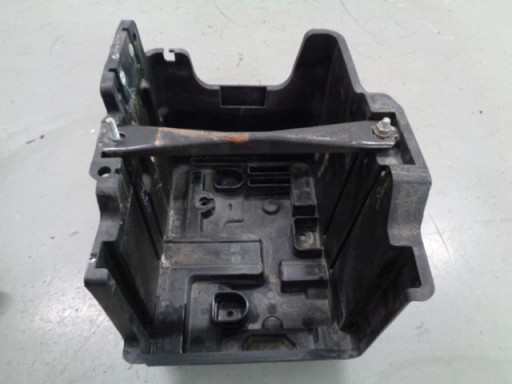 FN15-10723-AA - FORD ECOSPORT MK2 15 1.0 EB КОРПУС АККУМУЛЯТОРА