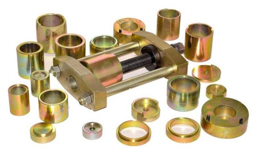 WAR162 / У МЕНЕ Є ПРЕС ДЛЯ КОРОМИСЛА 20 АДАПТЕРІВ