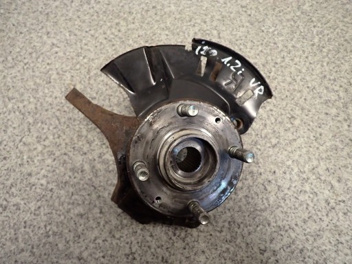 HYUNDAI i20 08-12 передний правый кроссовер