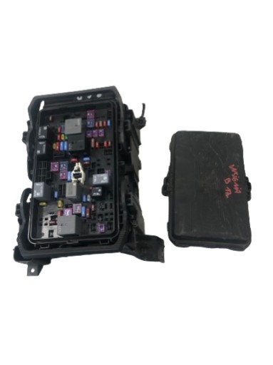 Блок предохранителей opel insignia b 39116627