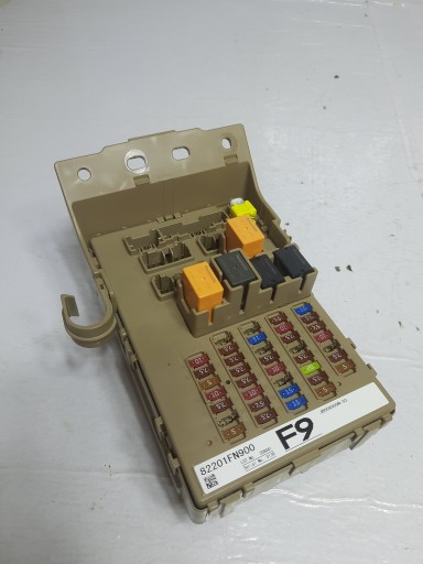 Subaru crosstrek xv 22 - блок запобіжників 82201fn900 сша