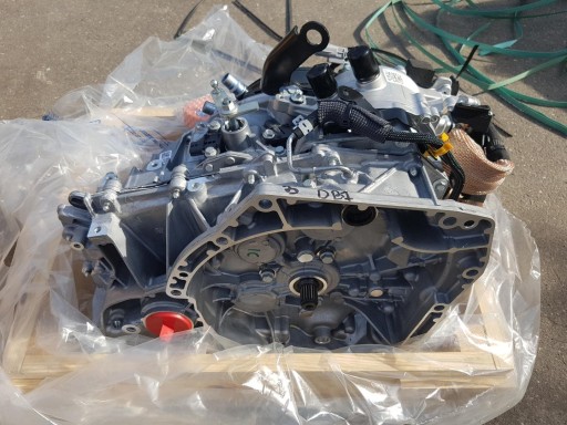 КОРОБКА ПЕРЕДАЧ E-TECH RENAULT MEGANE IV DB1011