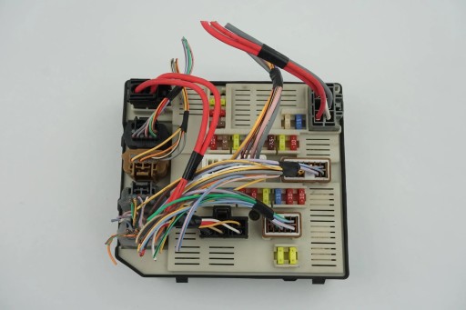 КОРОБКА-МОДУЛЬ USM RENAULT MEGANE III 284B60010R