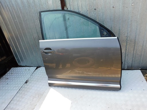 door right front front of the passenger VW Touareg and 1 7L0 complete