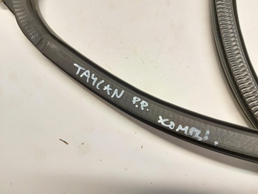 Porsche Taycan Cross Turismo gasket door right front bodywork