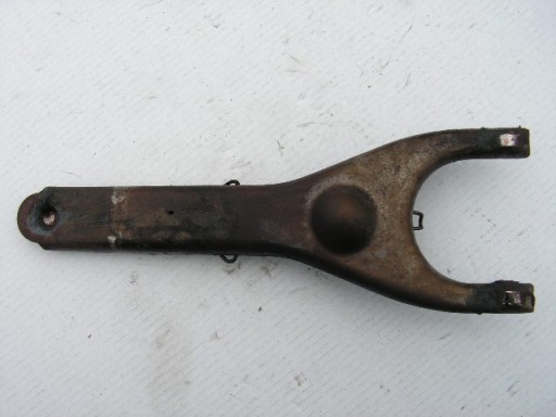 ,0978-444,9 - RAV4 II 1,8 VVT-І ЛАПКА ЗЧЕПЛЕННЯ