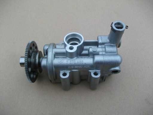 BMW K1600 GTL масляный насос